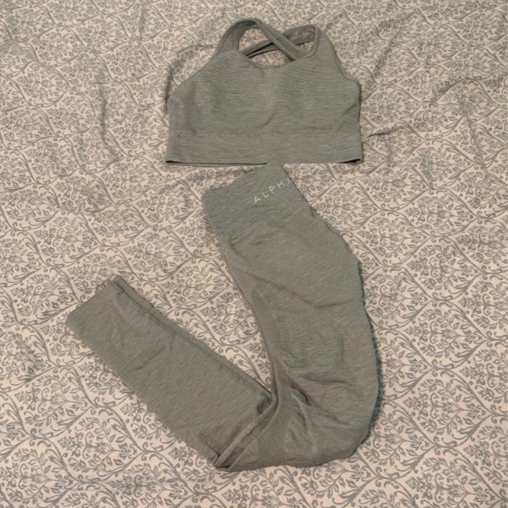 ‼️SOLD‼️ Alphalete Set